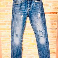 Jeans strappati uomo