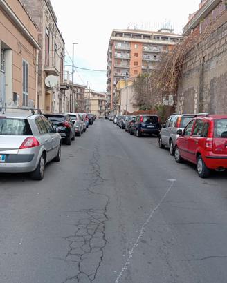 Deposito 700 mq zona viale mario rapisardi