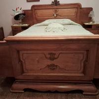 Camera in ciliegio da sistemare