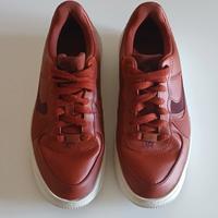Nike Air numero 38 praticamente nuove.