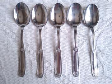 Set 5 Cucchiai da Tavola in Acciaio Inox (20 cm)