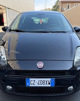 Fiat Punto 0.9 benzina, comoda e sportiva