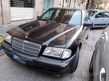 Mercedes classe C200 benzina e metano