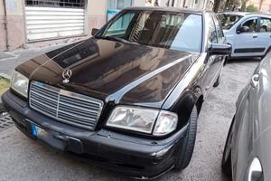 Mercedes classe C200 benzina e metano