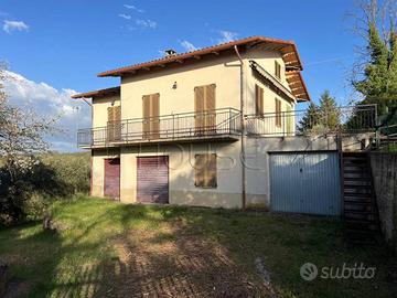Rustico / Casale di 90 m² con 4 locali e box auto 