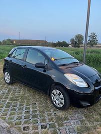 Toyota Yaris 1.0 benzina – 5 porte – 2009 – 172.00