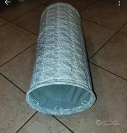 Mangiatoia, abbeveratoio e tunnel per coniglii