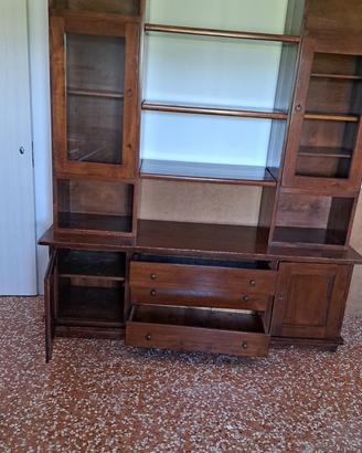 mobile sala arte povera