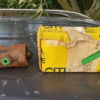 Citroen DS ID Pallas pompa dosatore freni NOS