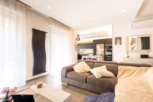 Appartamento di 82 m² con 4 locali e box auto a Ri