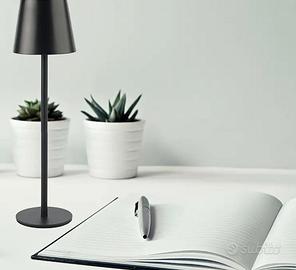 Lampada da tavolo portatile