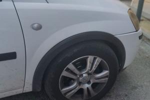 Auto mobile