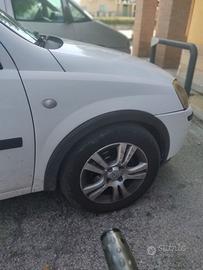 Auto mobile