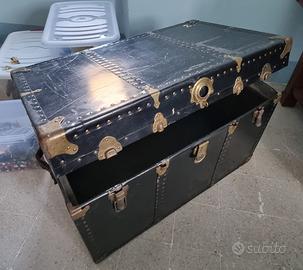 Baule in legno e ferro