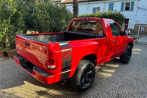 Dodge Ram 1500 5.7 HEMi 4X4