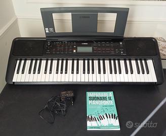Yamaha PSR-E383 nuova mai usata + libro in omaggio