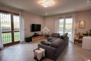 VILLA SINGOLA A RIVALTA DI TORINO