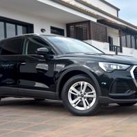 Audi Q3 35 TDI S tronic Business
