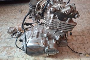 Motore 500 4t derivazione uzuki gs 500