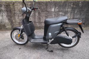 Scooter elettrico ASKOOL Es3