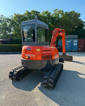 Escavatore Hitachi