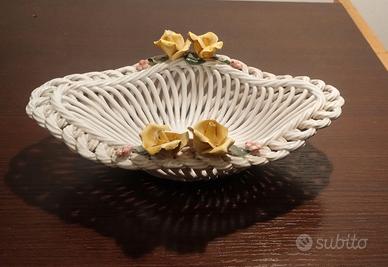 Centrotavola vintage in ceramica traforata
