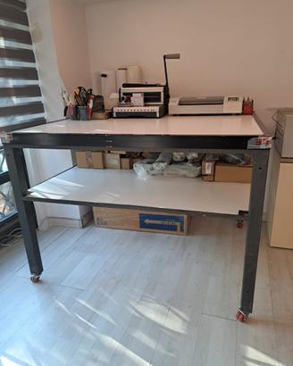 Tavolo da lavoro professionale