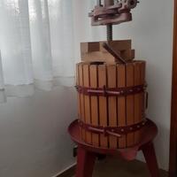 Torchio vinario manuale