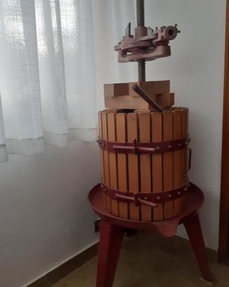 Torchio vinario manuale