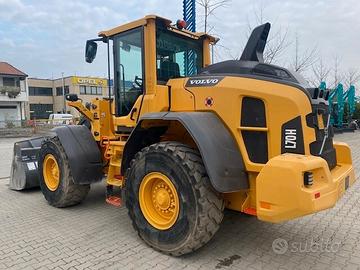 Pala gommata Volvo L70H con pesa