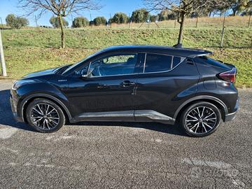 Toyota C-HR 1.8 Hybrid E-CVT Lounge