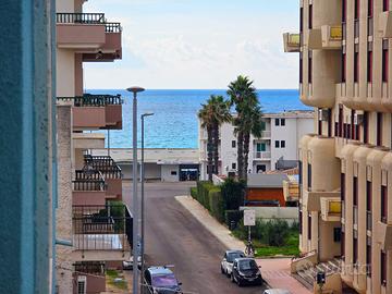 Spazioso appartamento con vista mare