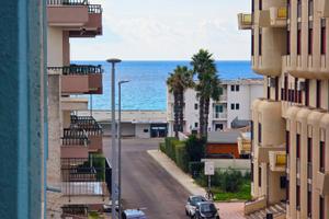 Spazioso appartamento con vista mare