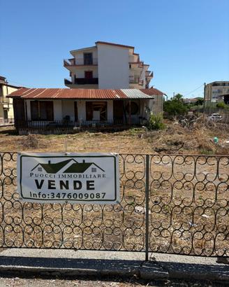 Rif. 493 fronte villaggio coppola - villa da ristr