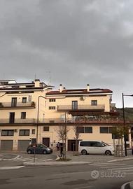 Mansarda ristrutturata con terrazzo in zona centra