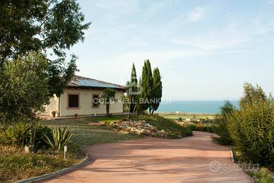 Villa - Montenero di Bisaccia