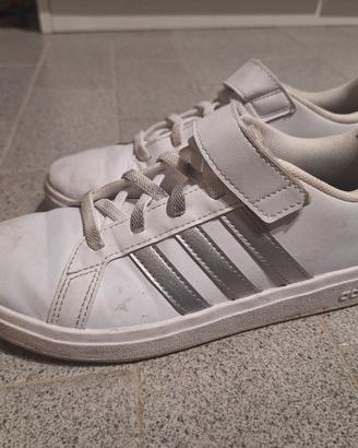 scarpe Adidas numero 34