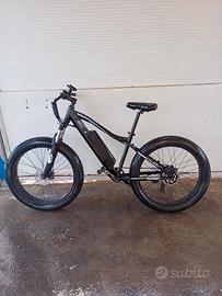 Hiland Rockshark Mountain bike elettrica 