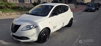 LANCIA Y 2014 39.000 KM