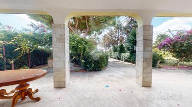 VILLA SINGOLA A BRINDISI