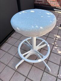 Sgabello IKEA con altezza regolabile