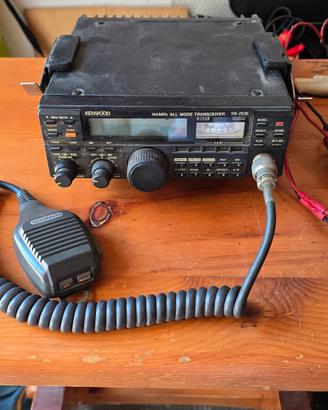 ricetrasmittenti CB e altro per radioamatori