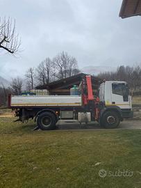 Iveco Eurocargo 180E28 macchina operatrice