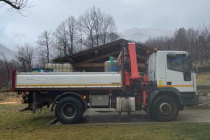 Iveco Eurocargo 180E28 macchina operatrice