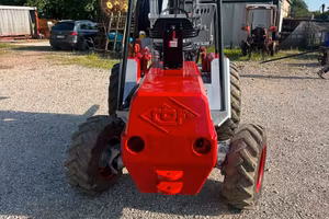 CARRELLI ELEVATORI