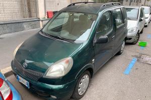 Toyota Yaris Verso Sol 1.3 16 V
