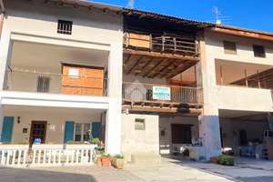 RUSTICO A CASTEL ROZZONE