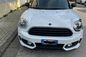 Mini countryman  D JONNI WORKS