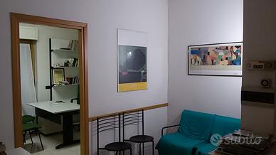 Stanza in studio medico - zona CASILINA