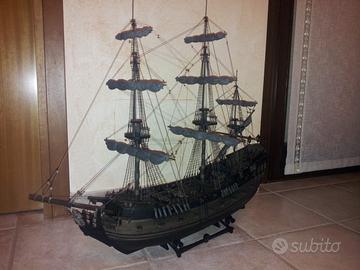 Pirati dei caraibi la perla nera hachette
